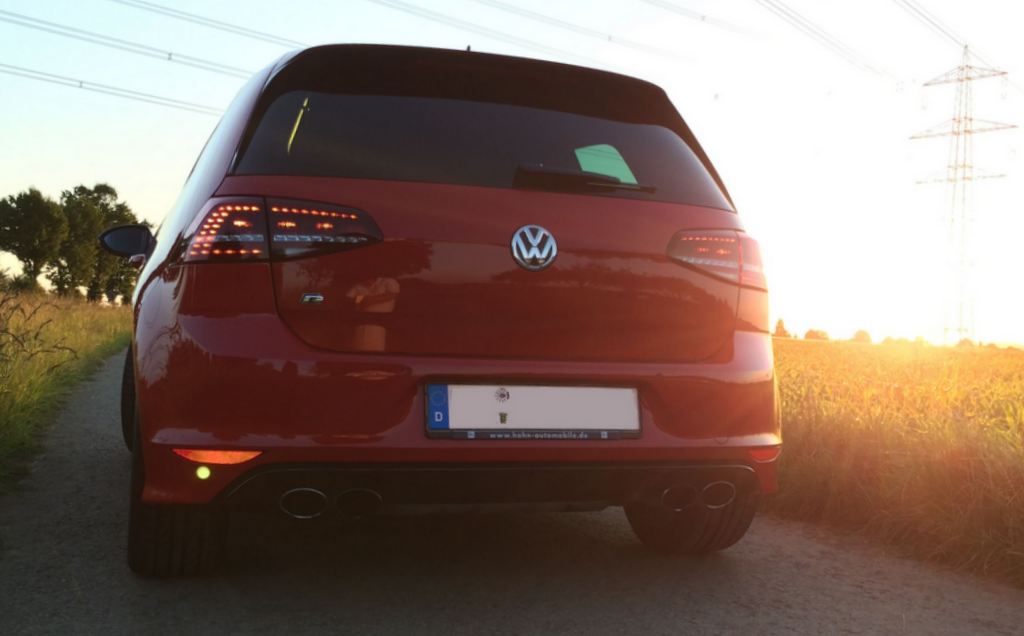 [Bild: GolfR-b.JPG]