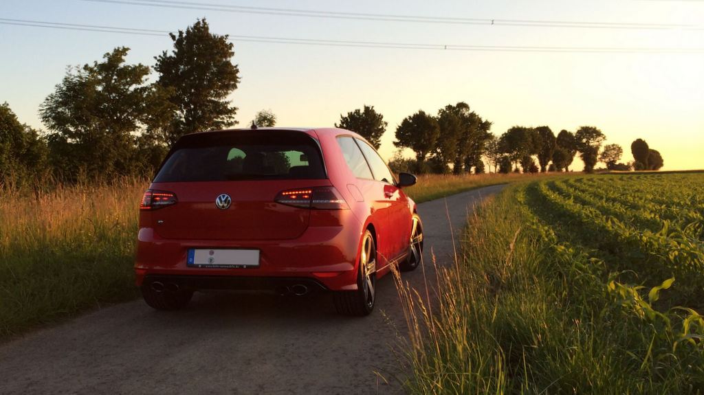 [Bild: GolfR-c.JPG]